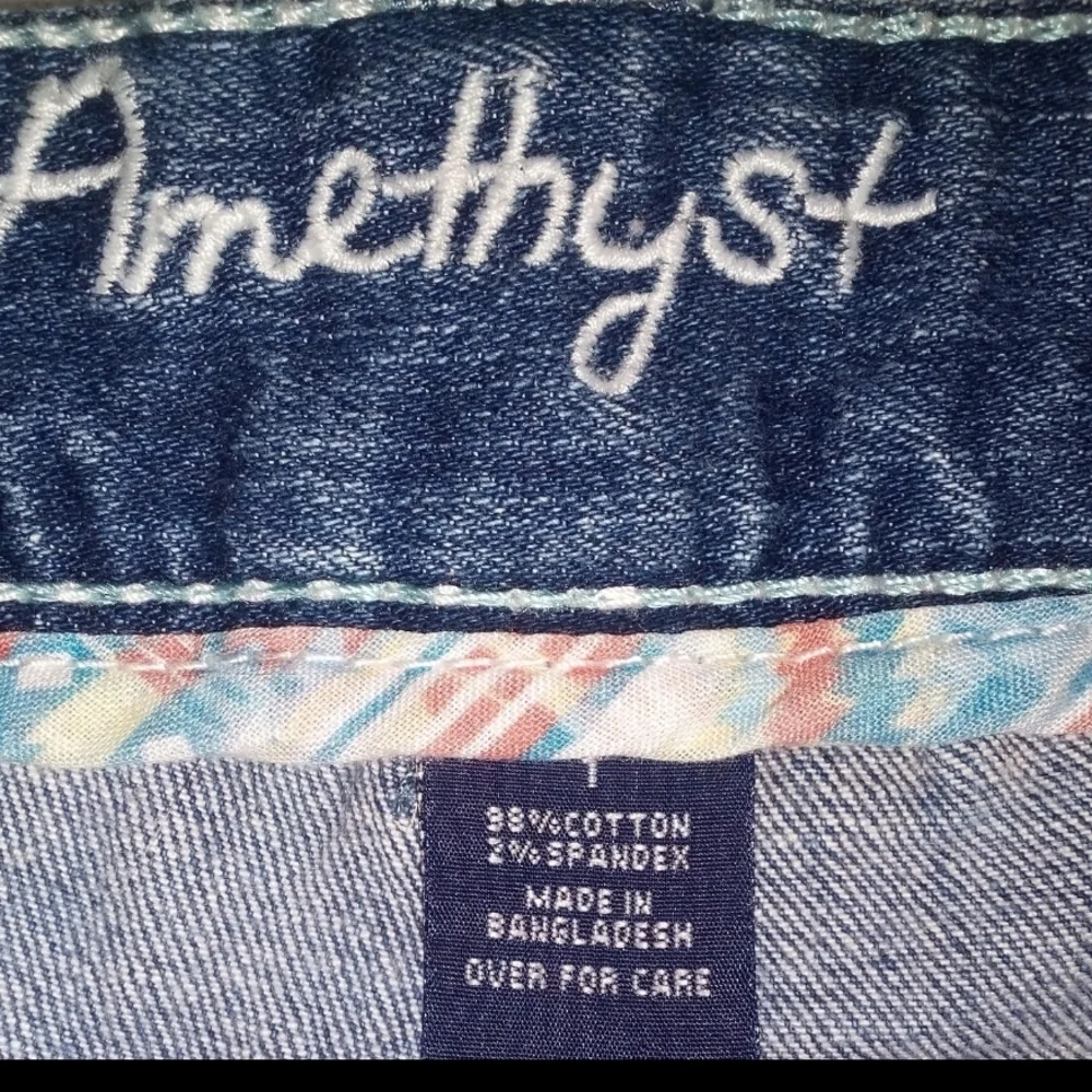 Amethyst Jeans Distressed Blue Jean Shorts - Picture 4 of 4